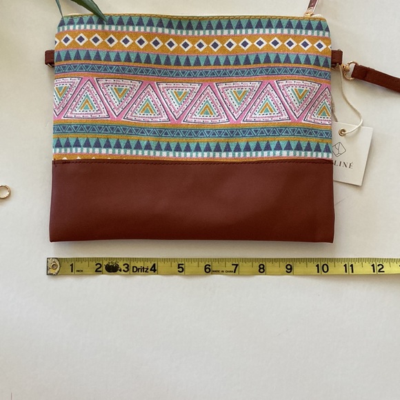 Boho Aztec Print Crossbody/Wristlet - Picture 8 of 12